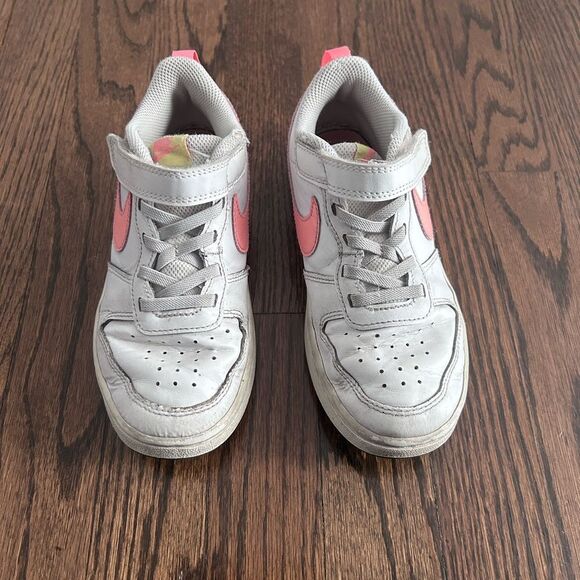 Bundle Under Armour and Nike Kids Shoes - Pink and White Size 1 - Picture 6 of 10